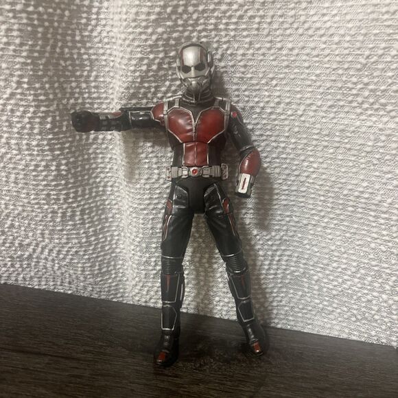 Diamond Select Marvel Select Ant Man Figure - Avengers Initiative Ant Man - Picture 1 of 3